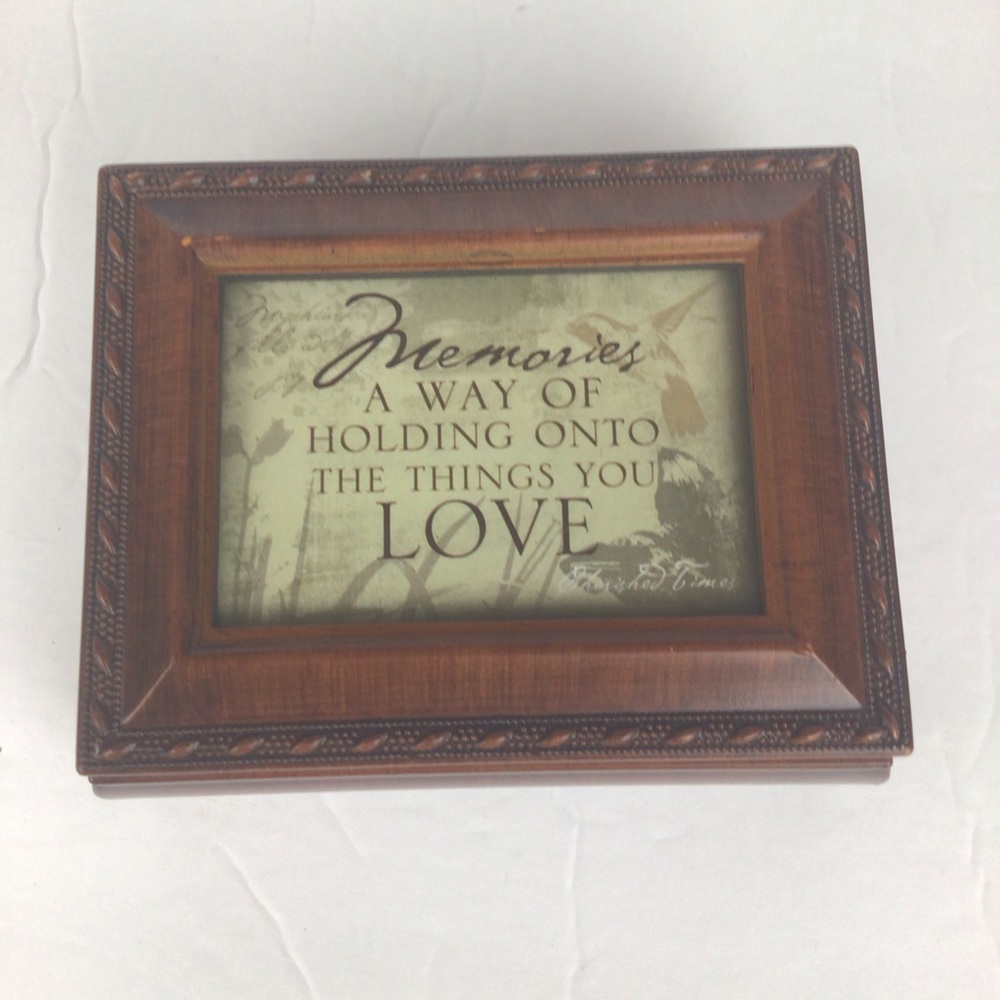 Cottage Garden small wooden box-“Memories”